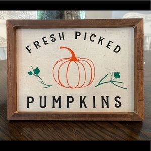 “Fresh Picked Pumpkins” fall sign